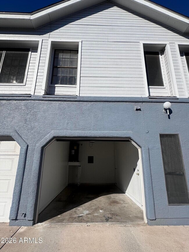 Building Photo - 8888 N 47th Ave