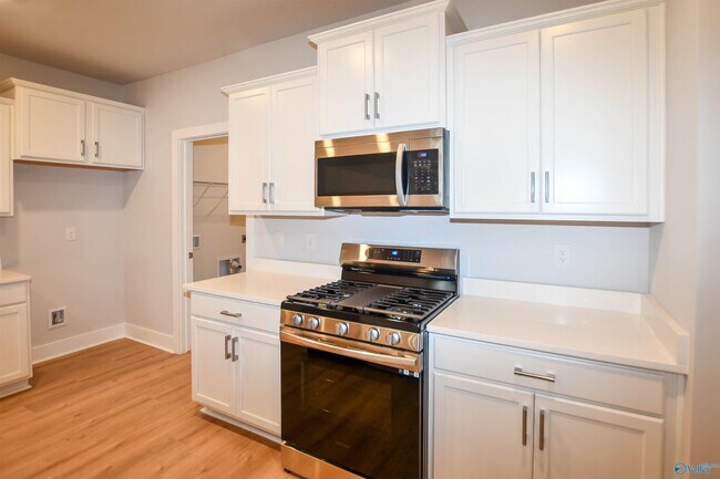 Building Photo - 12617 Whitcomb Cir