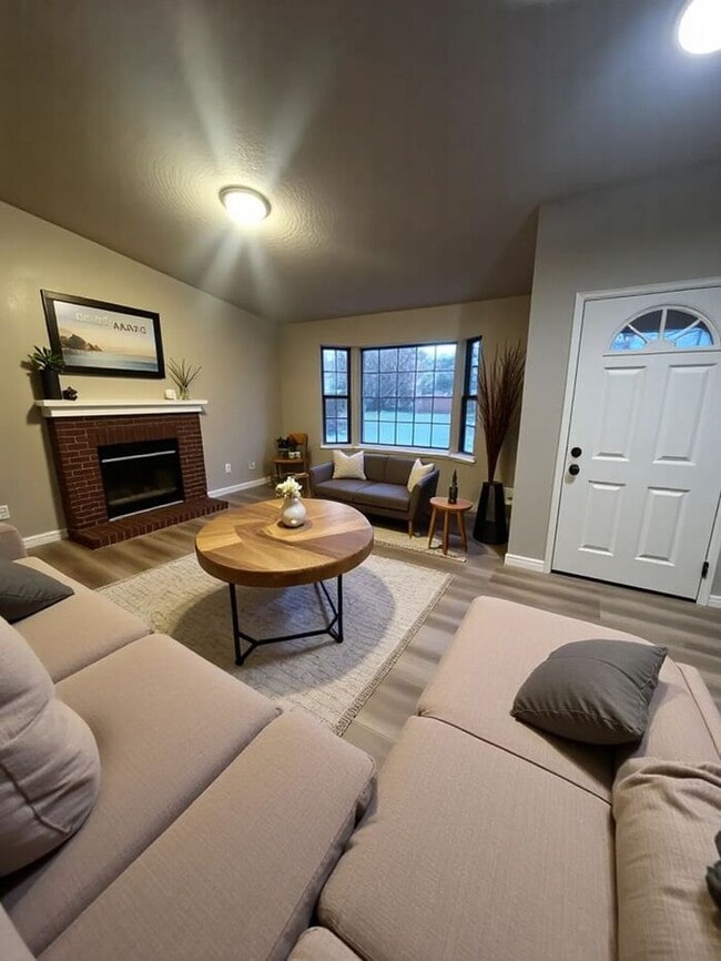 Building Photo - Welcome to Space & Style Without the Price Lift............