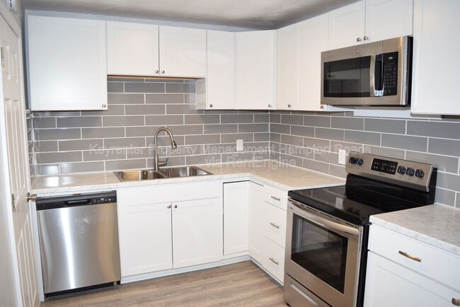 Building Photo - 1312 Sparrow Rd