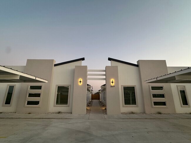 Building Photo - 3609 Arbe Dr