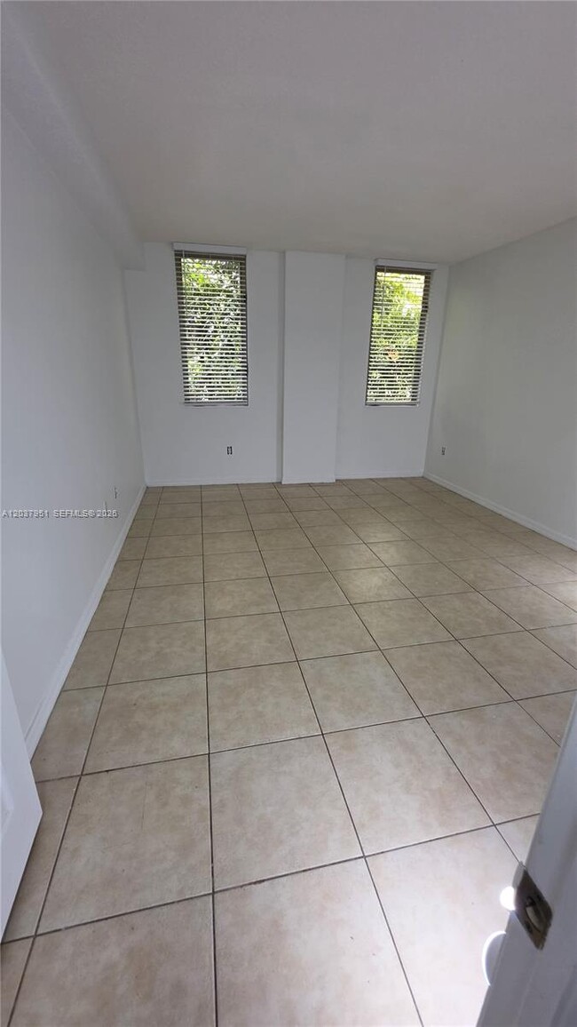 Building Photo - 2630 SW 28th St