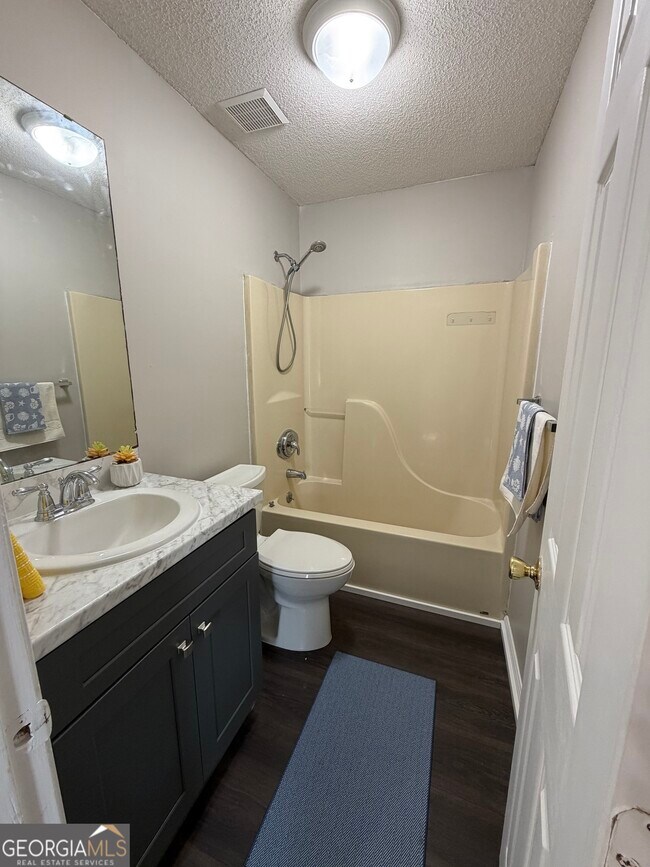 Building Photo - 73 Talbot Ct