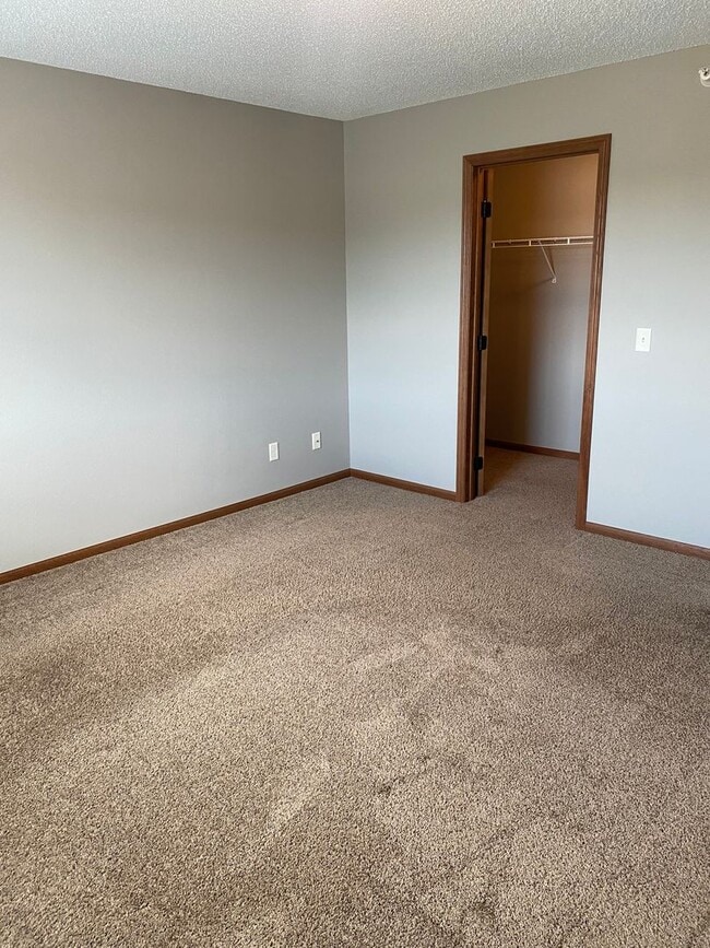 Building Photo - 2 Bedroom + Loft Townhome in Sauk Rapids