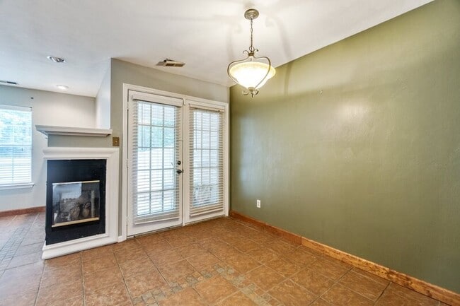 Building Photo - 1864 Abbotsbury Way