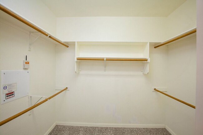 Building Photo - 2805 Gooseberry Dr