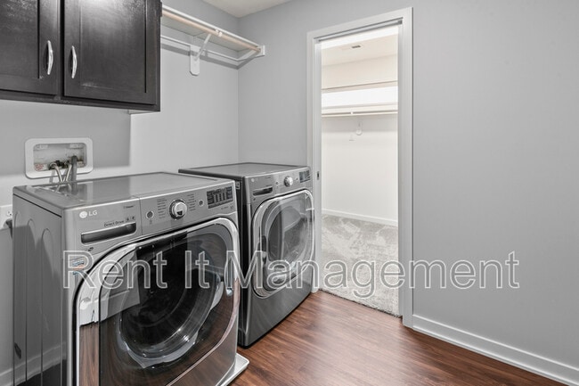 Building Photo - 18765 Larimore St