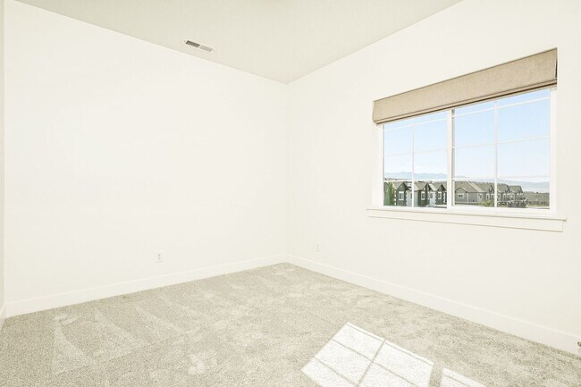 Building Photo - 1593 N 110 W