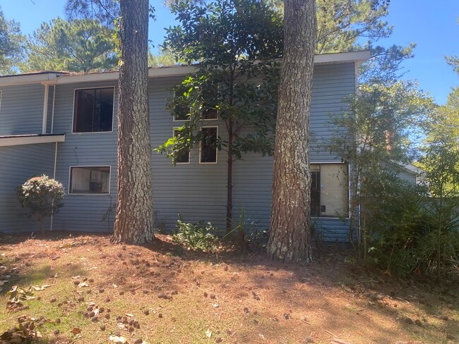 Building Photo - 8596 Creekwood Way