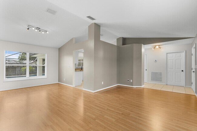 Building Photo - 4605 NW Gastonia St