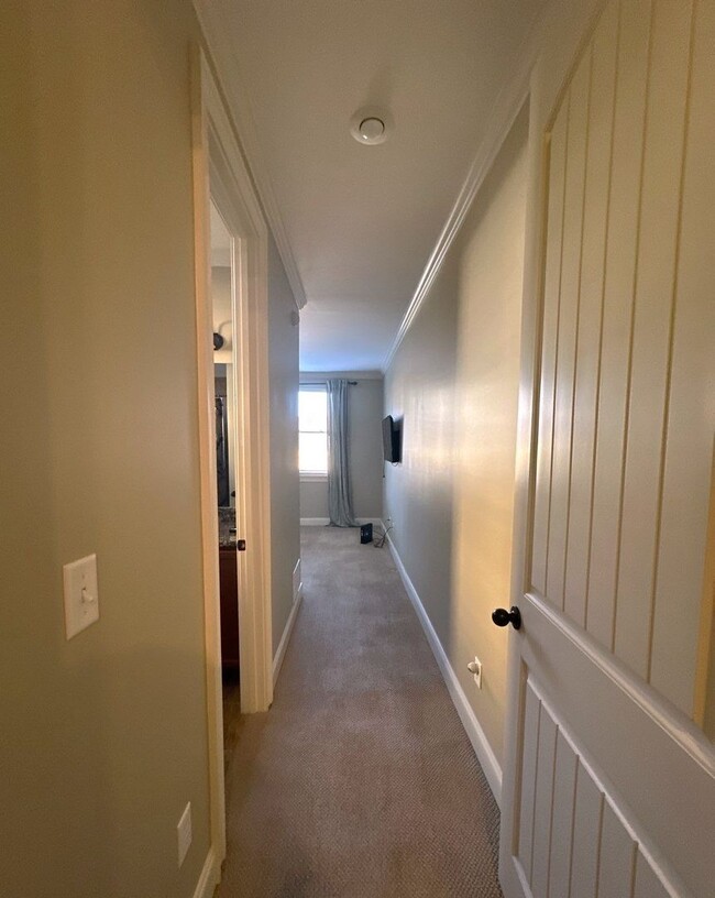 Building Photo - 5 Bedroom /4 Bath House in LAKELAND!!!