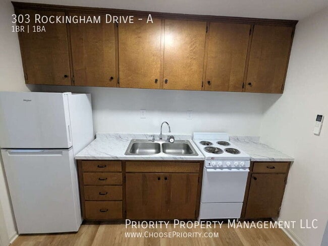 Building Photo - 303 Rockingham Dr