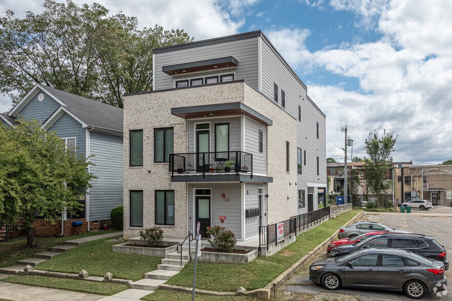 Primary Photo - 1122 Bainbridge Street