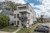 Building Photo - 1122 Bainbridge St