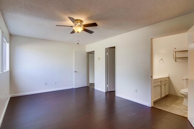 Building Photo - 3 Bed/ 2 Bath Clairemont Mesa