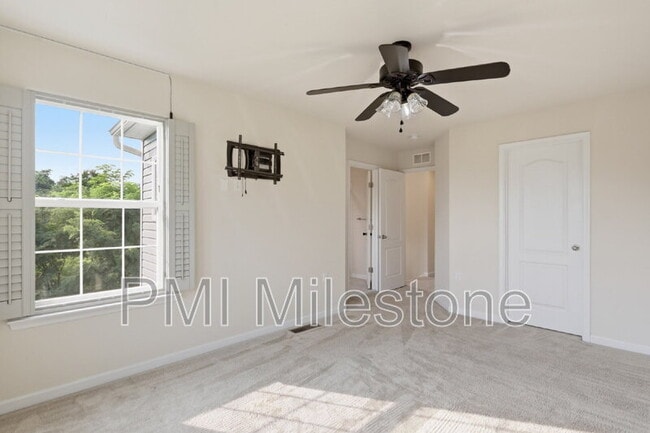 Building Photo - 100 Bertelli Ct