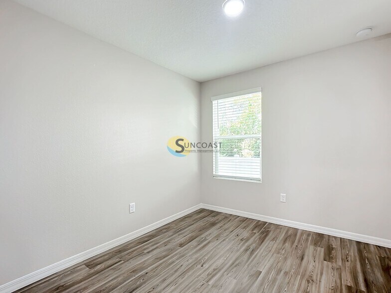 Building Photo - 11486 Oakfield Ct