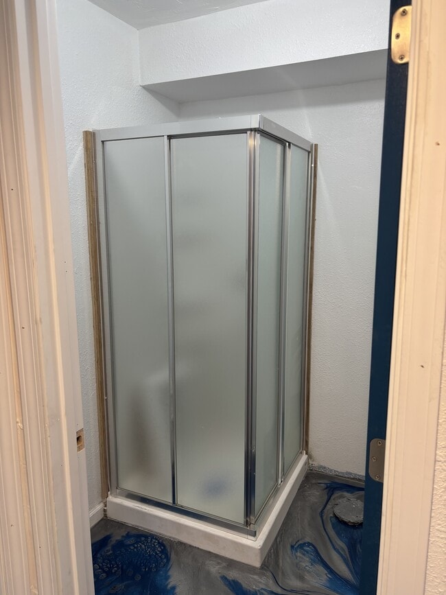 Building Photo - 901 E 800 N