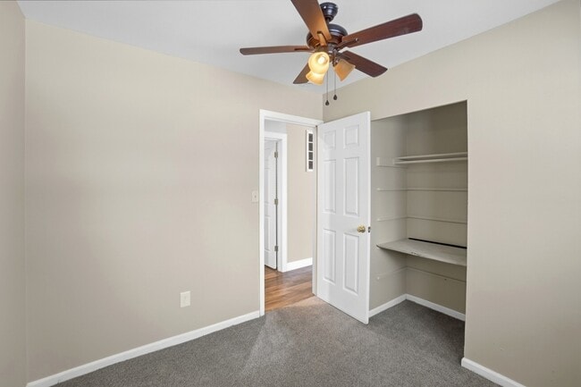 Building Photo - 946 N Westedge Dr