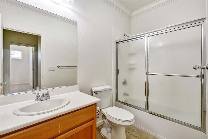 Building Photo - 378 Olive Hill Dr