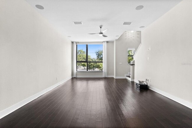 Building Photo - 818 2nd Ave N