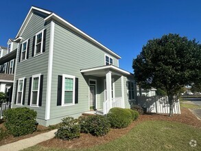 Building Photo - Southwood End unit