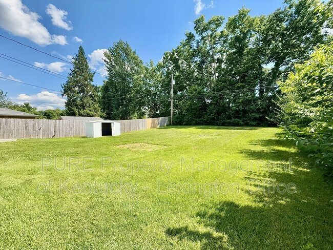 Building Photo - 328 Harvard Dr