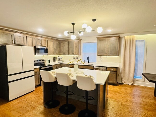 Building Photo - 218 High St