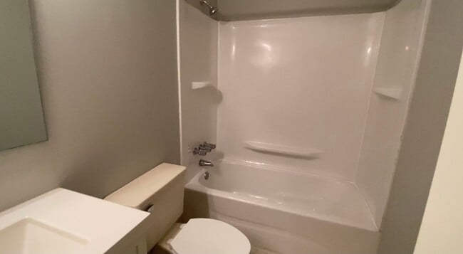 Building Photo - 509 Heritage Pl