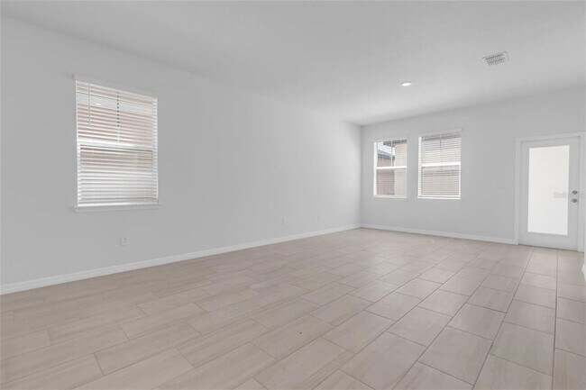 Building Photo - 10881 Molasses Wy