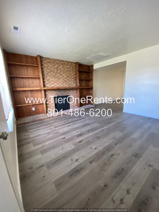Building Photo - NO DEPOSIT option available for qualified renters!
