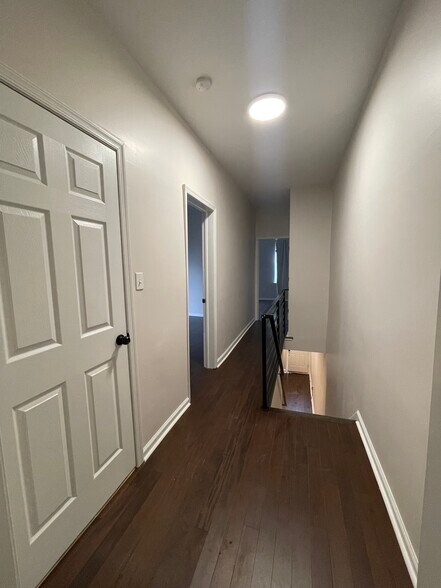 Building Photo - 1636 S 21st St