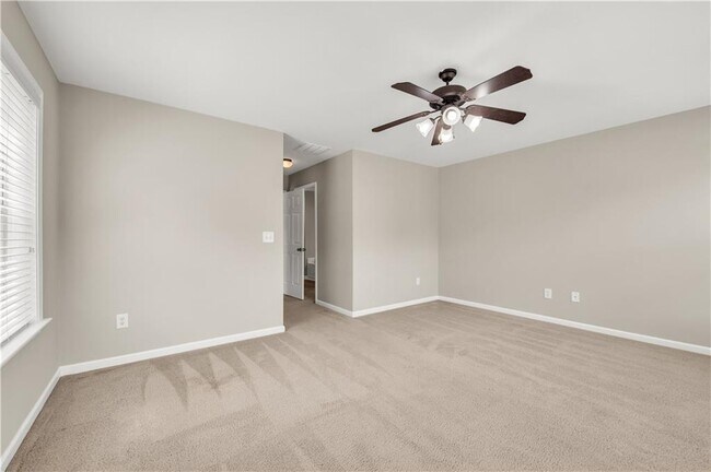 Building Photo - 501 Grove Field Ct NW