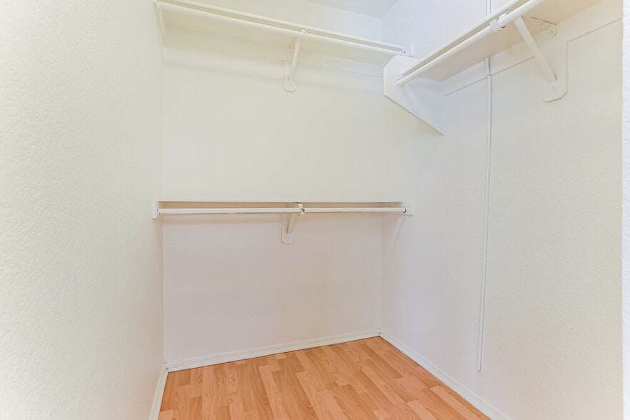 Building Photo - 2513 N 114th Ave