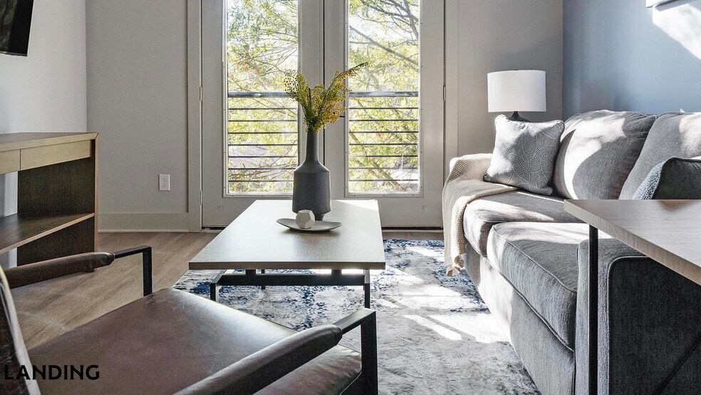 Building Photo - 49 Boulevard SE