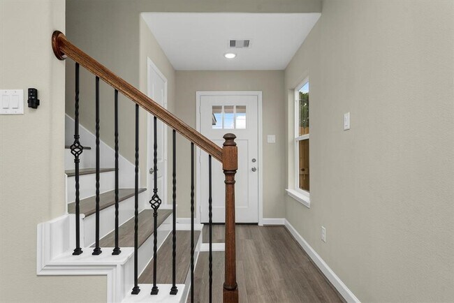 Building Photo - 7937 Fields St