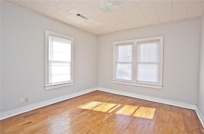 Building Photo - 403 East St
