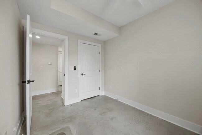 Building Photo - 1185 Gustavus Ln