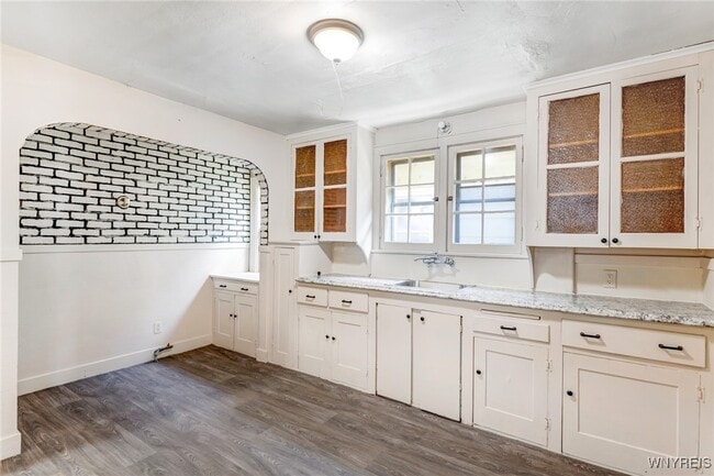 Building Photo - 27 East End Ave