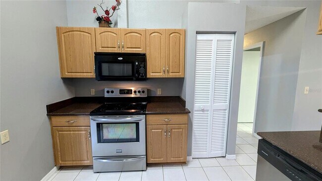 Building Photo - 926 Chelsea Way