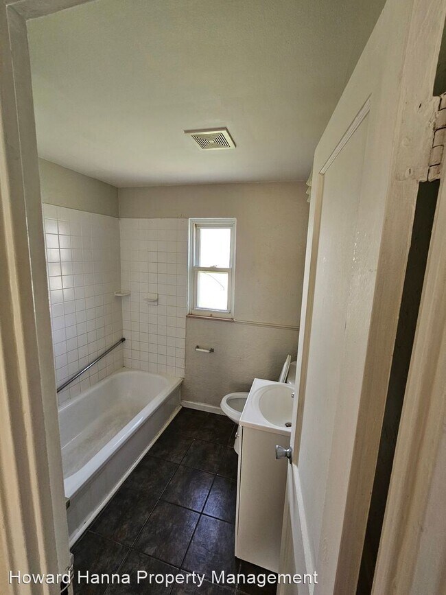 Building Photo - 4 br, 1 bath House - 21271 Priday St