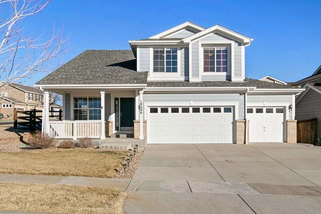 Building Photo - Gorgeous Home With Two Car Garage and Acce...