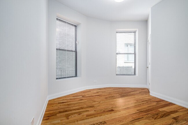 Building Photo - 5407 S Harper Ave