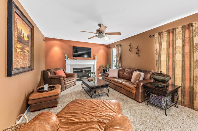 Building Photo - 2062 Kathleen Cir