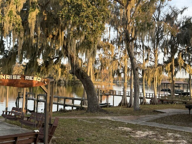 Building Photo - 8801 E Moonrise Ln