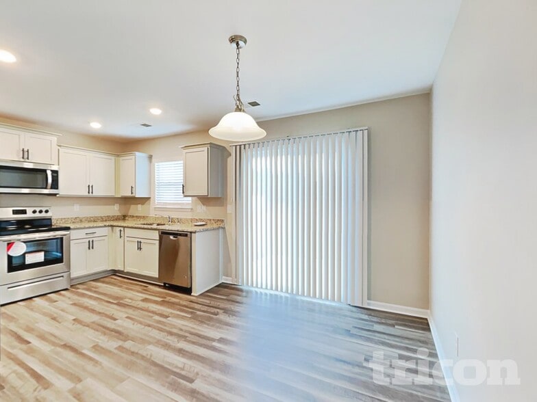 Building Photo - 271 Millen Dr