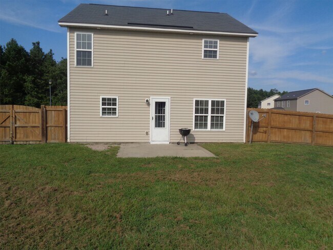 Building Photo - 184 Roanoke Dr