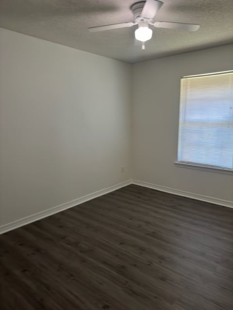 Building Photo - Spacious, Stylish, and Move-In Ready – 4-B...