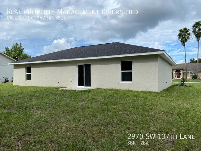 Building Photo - Desirable SW Ocala Neighborhood 3/2/2 **Wo...