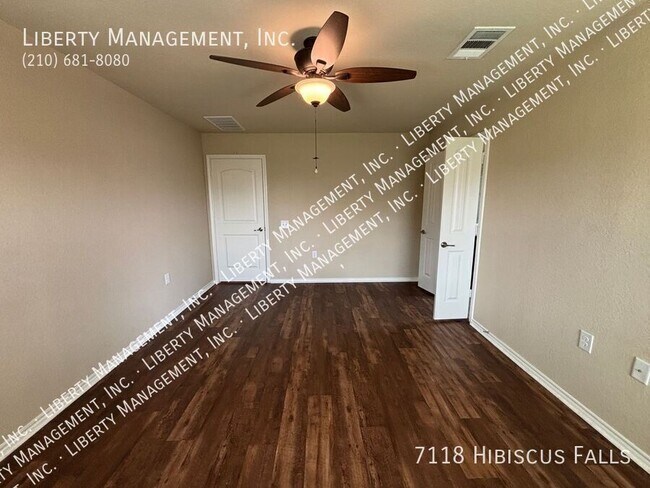 Building Photo - 7118 Hibiscus Falls
